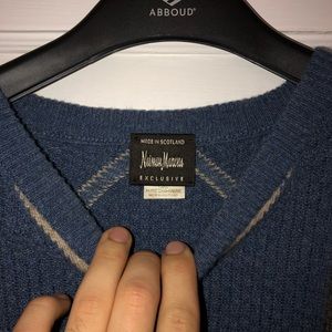 Neiman Marcus Exclusive 100% cashmere sweater